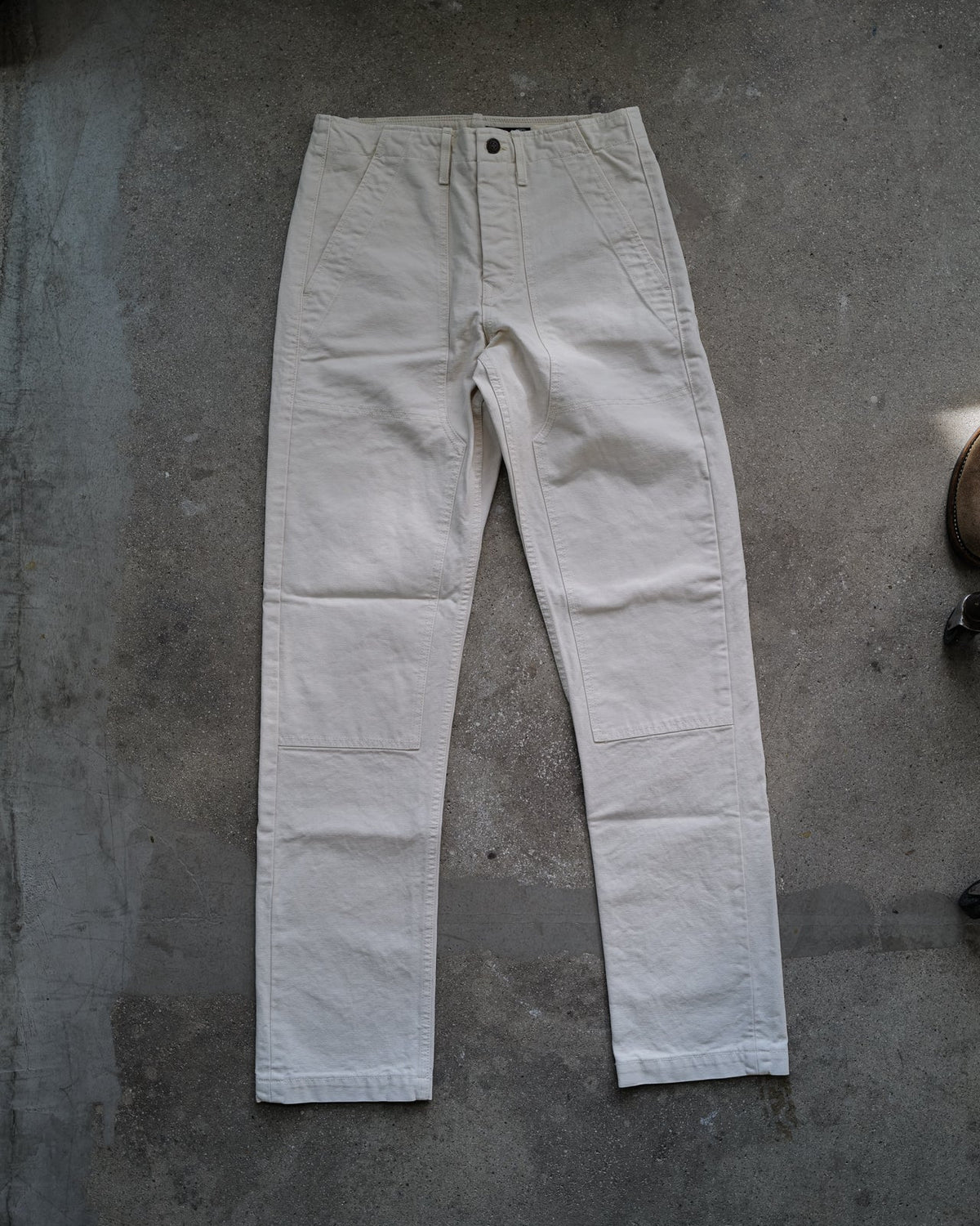 imogene + willie - Hencye Double Knee Pant - Natural