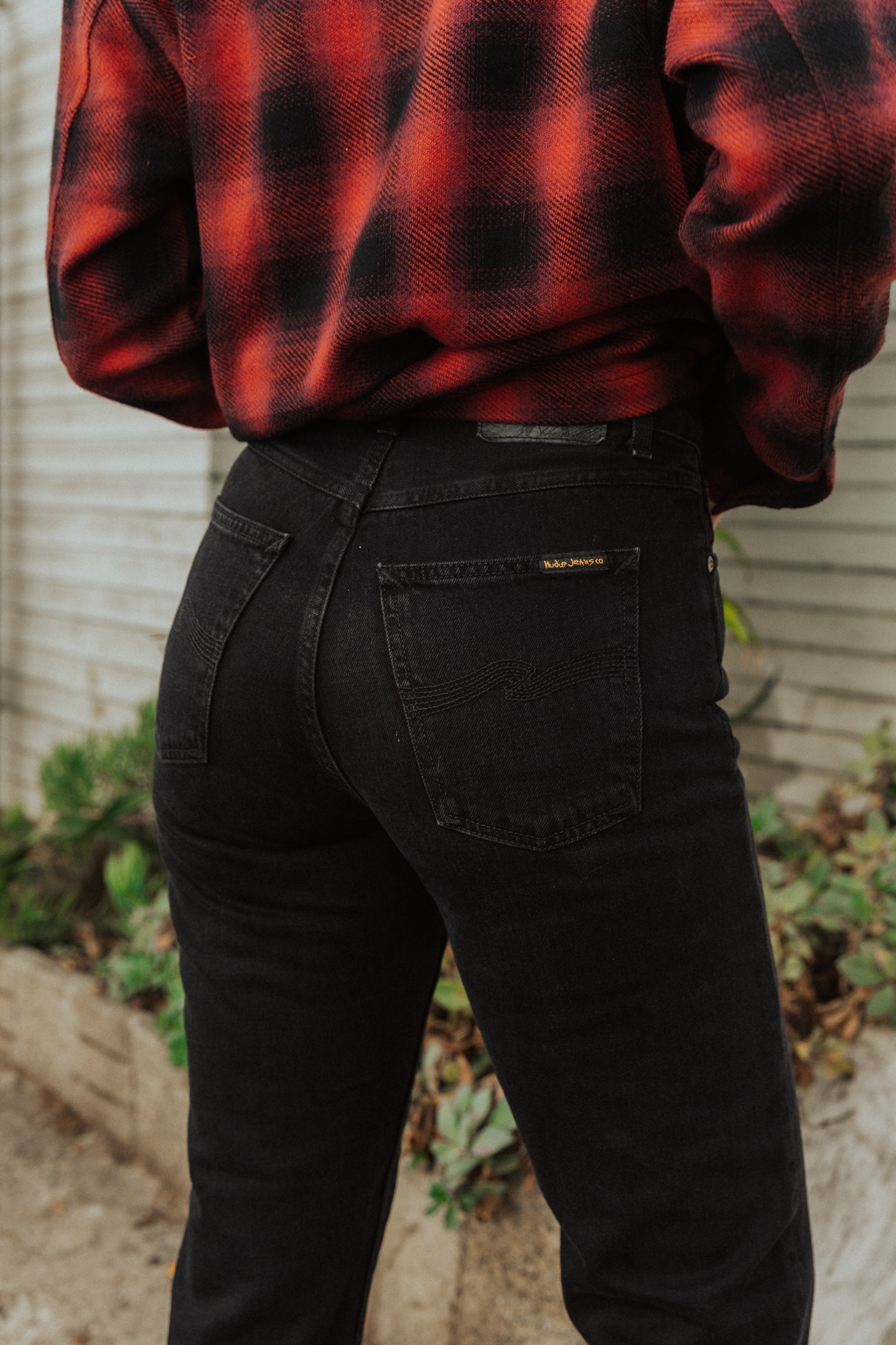 Nudie Jeans Women - Breezy Britt - Black Worn