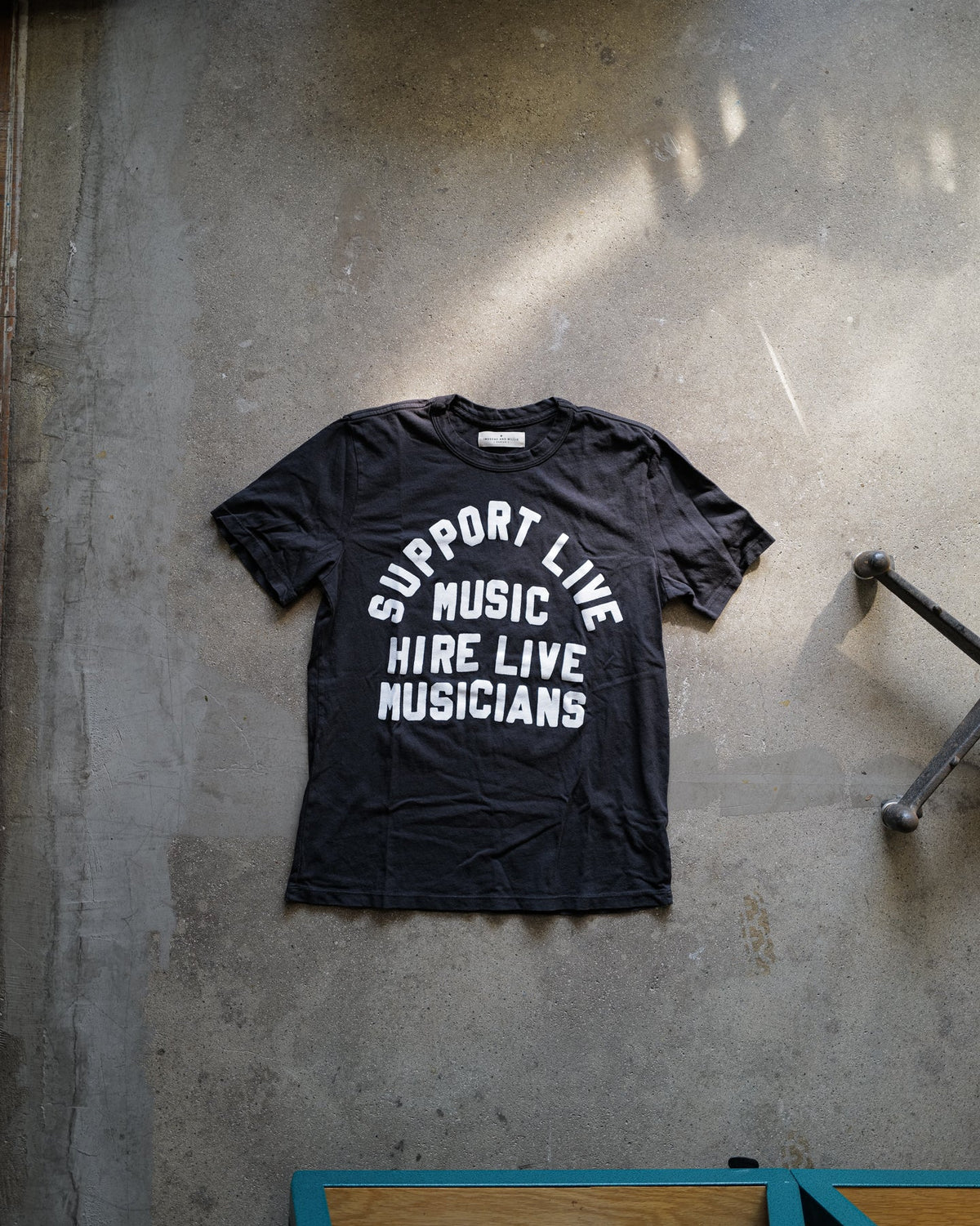 imogene + willie - "support live music" tee - Black